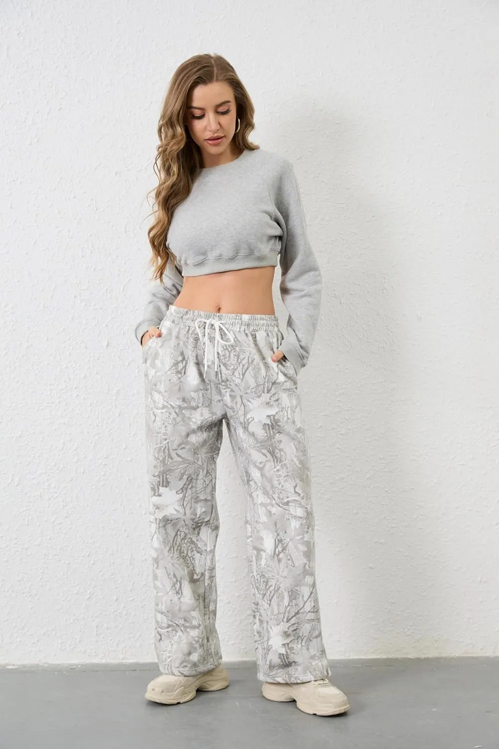 Camo Pants Women Baggy Fleece Y2K Camouflage Cargo Pants High Waisted Wide Leg Drawstring Jogger Sweatpants