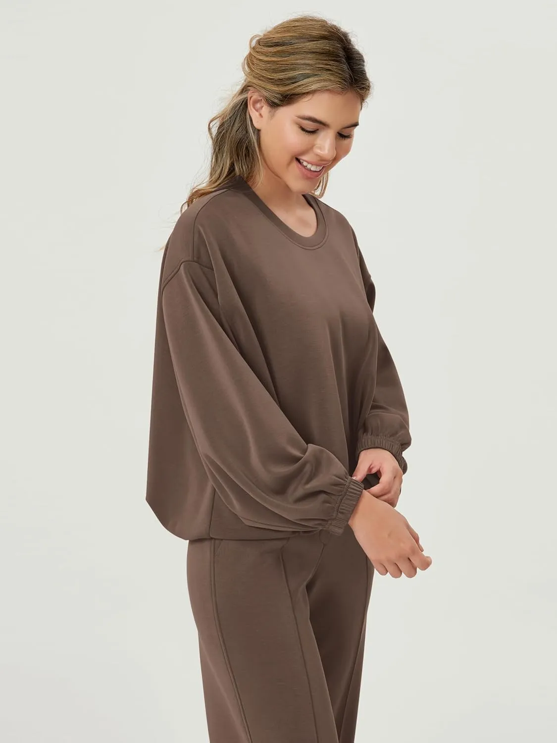 ODODOS Women's Modal Soft Bubble Hem Sweatshirts Long Sleeve Oversized Top Crew Neck Casual Pullover