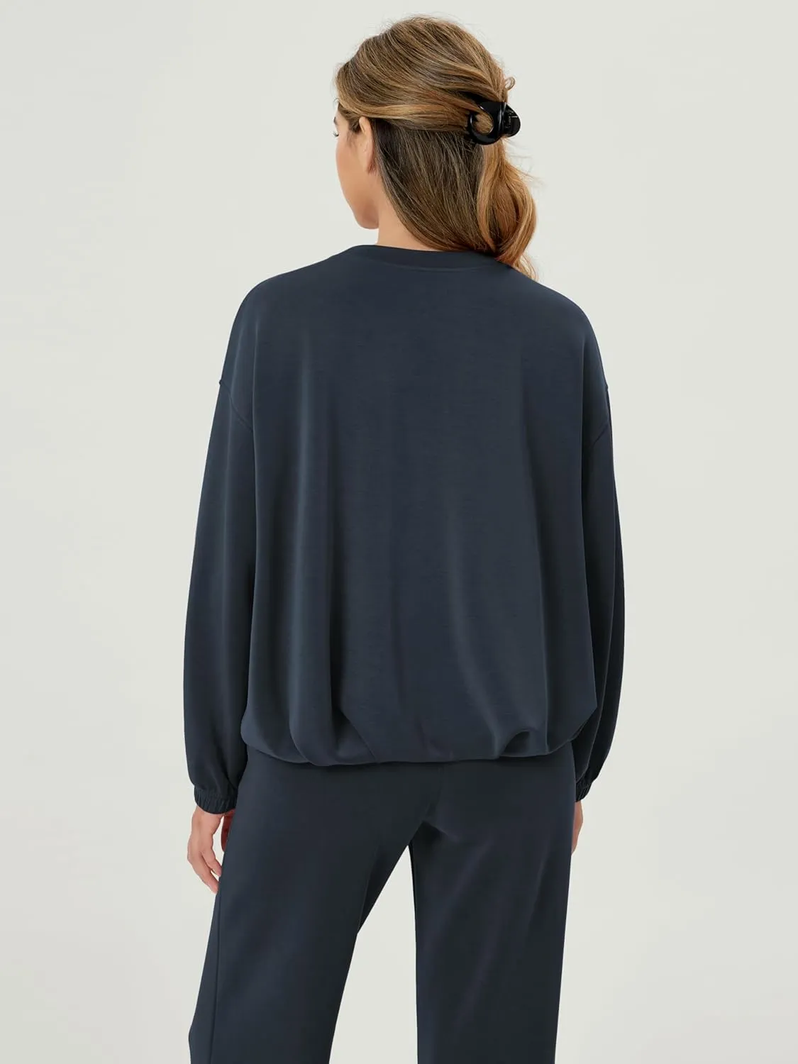ODODOS Women's Modal Soft Bubble Hem Sweatshirts Long Sleeve Oversized Top Crew Neck Casual Pullover