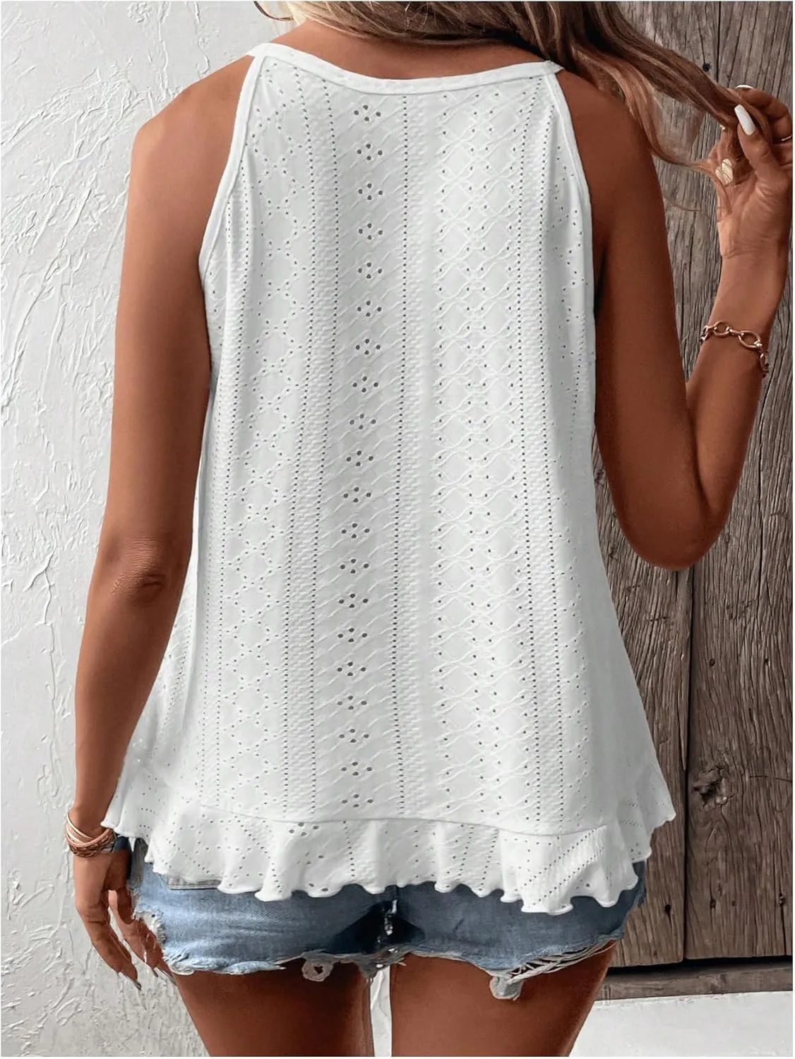 SOLY HUX Women's Plus Size Ruffle Halter Top Sleeveless Eyelet Flowy Summer Vacation Camisole