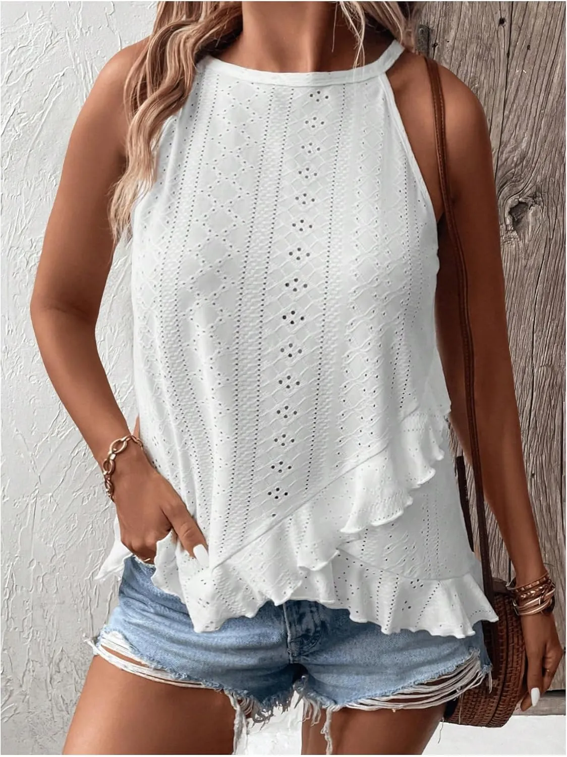 SOLY HUX Women's Plus Size Ruffle Halter Top Sleeveless Eyelet Flowy Summer Vacation Camisole