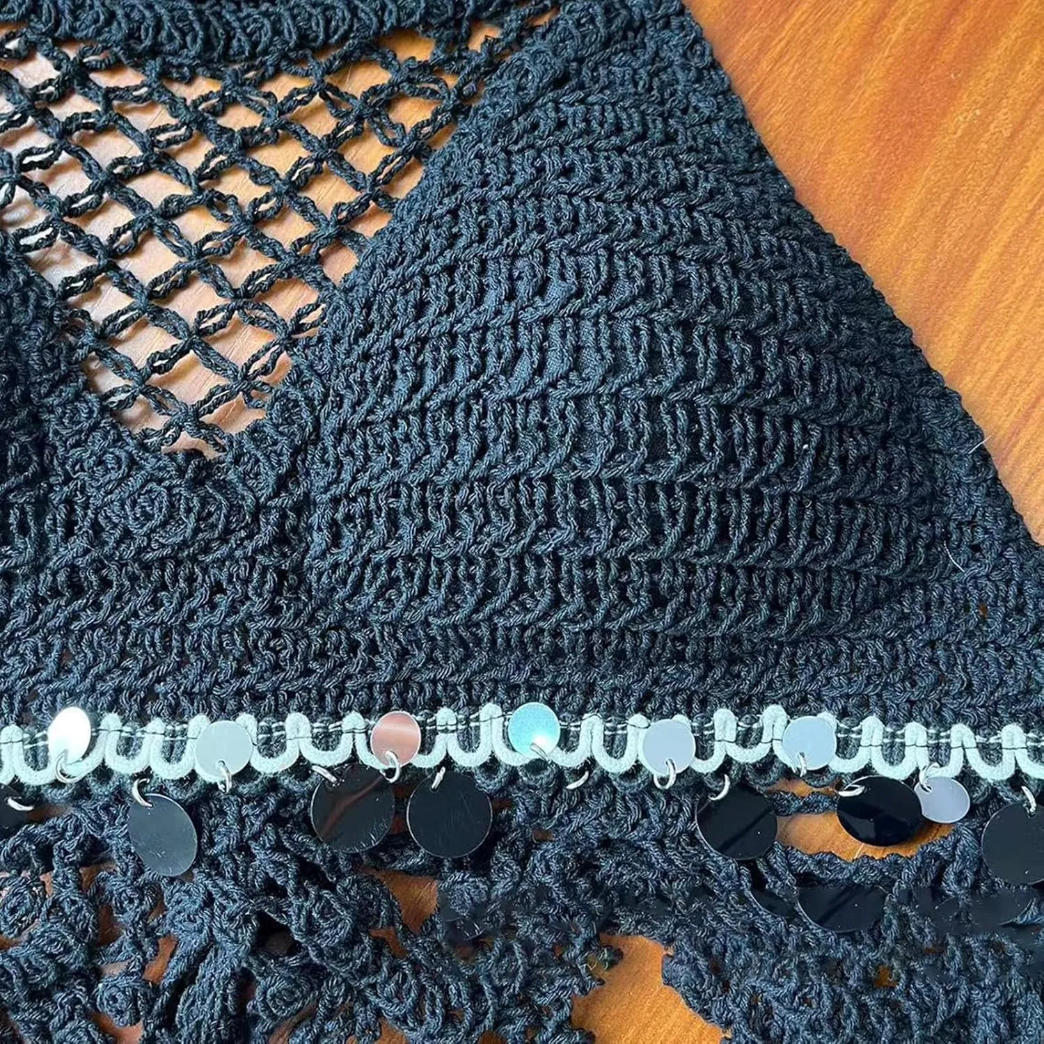 Womens Hollow Out Crochet Knit Halterneck Backless Bra Sequins Tassels Bralette Beach Festivals Camisole Crop Top Vests